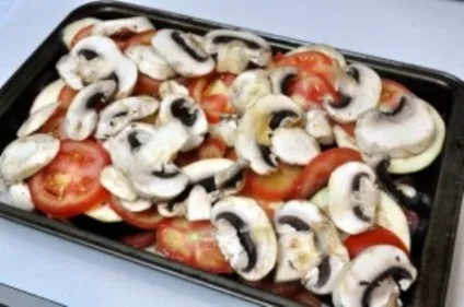 Баклажани, запечені в духовці з грибами і сиром (грибами) Баклажани, запечені в духовці з грибами і сиром