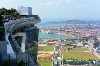 Басейн на даху в Сінгапурі - готель marina bay sands (готель) Басейн на даху в Сінгапурі - готель marina bay sands