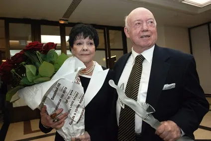 Белла Ахмадуліна - біографія, особисте життя, фото, вірші, бібліографія, чутки і останні новини (Белла Ахмадуліна дочки) Белла Ахмадуліна - біографія, особисте життя, фото, вірші, бібліографія, чутки і останні новини