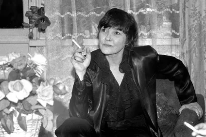 Белла Ахмадуліна - біографія, особисте життя, фото, вірші, бібліографія, чутки і останні новини (Белла Ахмадуліна борис Мессерер) Белла Ахмадуліна - біографія, особисте життя, фото, вірші, бібліографія, чутки і останні новини