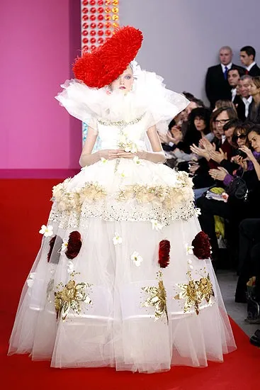 Christian lacroix, енциклопедія моди (christian) Christian lacroix, енциклопедія моди