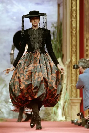 Christian lacroix, енциклопедія моди (christian) Christian lacroix, енциклопедія моди