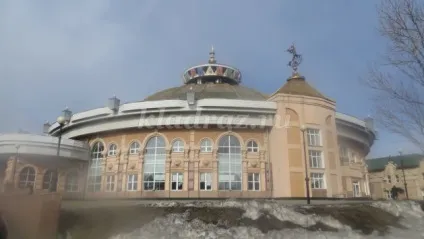 Цирк на воді