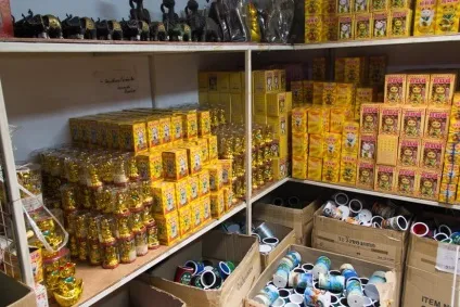 Дешевий оптово-роздрібний магазин сувенірів в центрі Паттайя (сувенірів) Дешевий оптово-роздрібний магазин сувенірів в центрі Паттайя