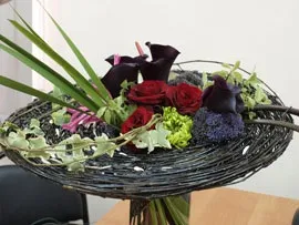 Художній букет на декоративному каркасі