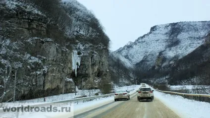 Дорога на Чегемские водоспади кабардино-Балкарії, дороги світу (Чегемские) Дорога на Чегемские водоспади кабардино-Балкарії, дороги світу