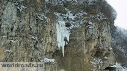 Дорога на Чегемские водоспади кабардино-Балкарії, дороги світу (Чегемские) Дорога на Чегемские водоспади кабардино-Балкарії, дороги світу
