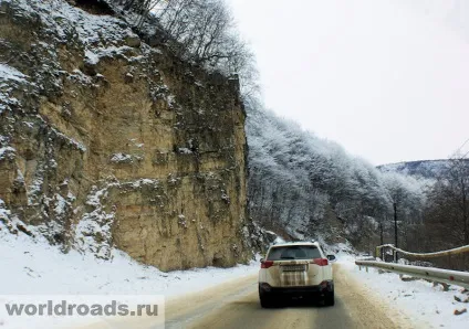 Дорога на Чегемские водоспади кабардино-Балкарії, дороги світу (Чегемские водоспади) Дорога на Чегемские водоспади кабардино-Балкарії, дороги світу