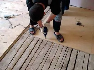 Фанера під ламінат відео-інструкція з укладання своїми руками, особливо установки на дерев'яний (руками) Фанера під ламінат відео-інструкція з укладання своїми руками, особливо установки на дерев'яний