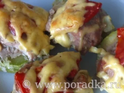 Фаршировані кабачки з м'ясом, помідорами і сиром в духовці - жіночий сайт - порадков