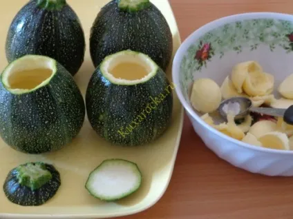 Фаршировані кабачки і помідори асорті (кабачки) Фаршировані кабачки і помідори асорті