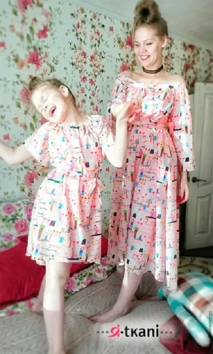 Family-look в однаковому вбранні і з яскравим іскоркою в погляді (мама і малюк) Family-look в однаковому вбранні і з яскравим іскоркою в погляді