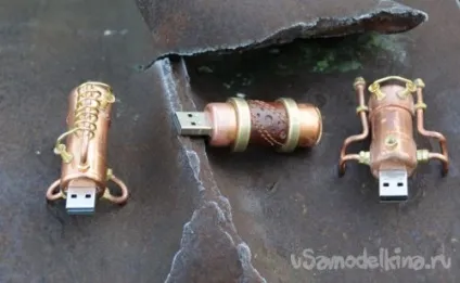 Флешка в стилі «стімпанк»