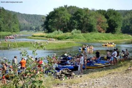 Фонтан на річці ай, путівник по Луганську і Луганській області (фонтан) Фонтан на річці ай, путівник по Луганську і Луганській області