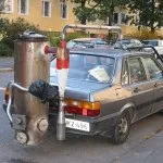 Газогенератор - двигун на дровах (зверненого процесу газифікації) Газогенератор - двигун на дровах