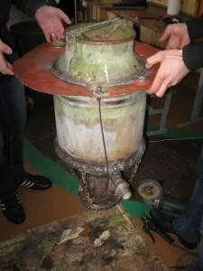 Газогенератор - двигун на дровах (зверненого процесу газифікації) Газогенератор - двигун на дровах
