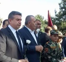 Генерал Манвел проти, щоб йому розбили голову (проти) Генерал Манвел проти, щоб йому розбили голову