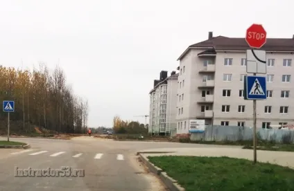 Головна дорога і покажчики повороту, інструктор 53 (перехрестя) Головна дорога і покажчики повороту, інструктор 53