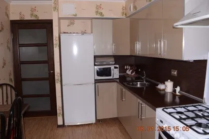 Глянцевий кухня 70 фото, плюси і мінуси, матова або глянсова, догляд, дизайн кухні, інтер'єр,