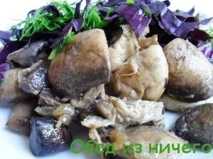 Гриби, смажені з цибулею і курячим м'ясом, обід з нічого (гриби з цибулею рецепт) Гриби, смажені з цибулею і курячим м'ясом, обід з нічого