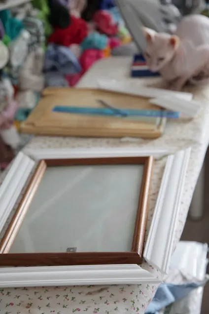 Інтер'єрна рамка з багета і стельового плінтуса (diy) (картини) Інтер'єрна рамка з багета і стельового плінтуса (diy)