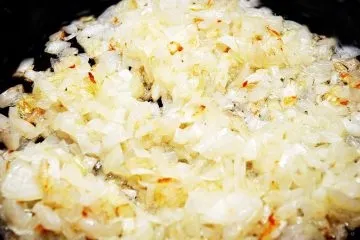 Перець фарширований куркою і рисом тушкований