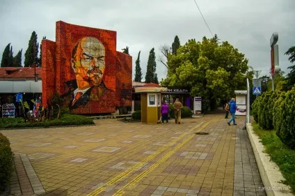 Парк рів'єра в сочи, набережна річки Первомайськ (річки) Парк рів'єра в сочи, набережна річки сочи