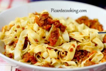 Паста болоньєзе (pasta alla bolognese), picantecooking (класика) Паста болоньєзе (pasta alla bolognese), picantecooking