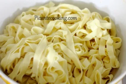 Паста болоньєзе (pasta alla bolognese), picantecooking (вино) Паста болоньєзе (pasta alla bolognese), picantecooking