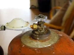 Як можна визначити кількість газу в балоні (можна) Як можна визначити кількість газу в балоні