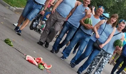 Як відзначили день повітряно-десантних військ в цьому році (50 фото) - Трініксі (це) Як відзначили день повітряно-десантних військ в цьому році (50 фото) - Трініксі
