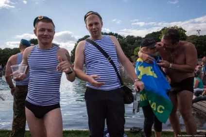 Як відзначили день повітряно-десантних військ в цьому році (50 фото) - Трініксі (проте) Як відзначили день повітряно-десантних військ в цьому році (50 фото) - Трініксі