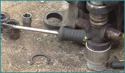 Заміна хрестовини карданного валу газель своїми руками (вала) Заміна хрестовини карданного валу газель своїми руками