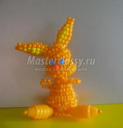 Зайчик з бісеру