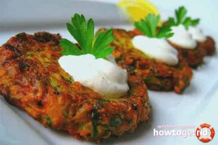 Як приготувати оладки з кабачків (кожну корж двох) Як приготувати оладки з кабачків