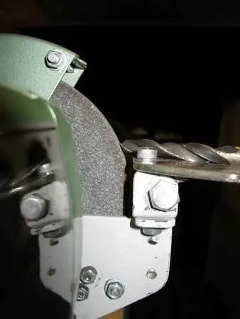 Як зробити пристосування для заточування свердел - oleor - музика і пісні з трейлерів (Леонтьєва) Як зробити пристосування для заточування свердел - oleor - музика і пісні з трейлерів