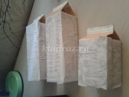 Як зробити шпаківню своїми руками з коробки молока