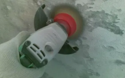Як змити водоемульсійну фарбу зі стелі своїми силами (змити) Як змити водоемульсійну фарбу зі стелі своїми силами