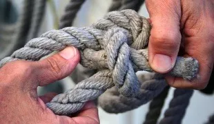 Як зв'язати людини