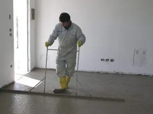 Як вирівняти нерівна підлога своїми руками відео (вирівняти) Як вирівняти нерівна підлога своїми руками відео