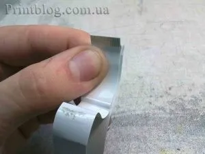 Як зачистити електричний шлейф під час ремонту принтера