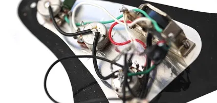 Як замінити звукосниматели в fender stratocaster (fender) Як замінити звукосниматели в fender stratocaster
