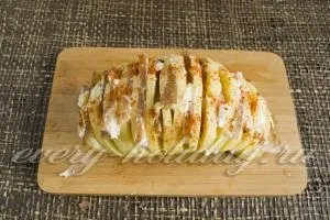 Картопля-гармошка з беконом і сиром в духовці (картопля-гармошка) Картопля-гармошка з беконом і сиром в духовці