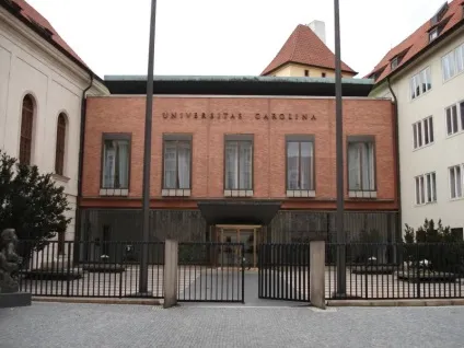 Карлов університет в Празі