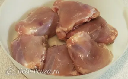 Смажені курячі стегна на сковороді рецепт з фото - покрокове приготування курячих стегон в маринаді (смажені) Смажені курячі стегна на сковороді рецепт з фото - покрокове приготування курячих стегон в маринаді