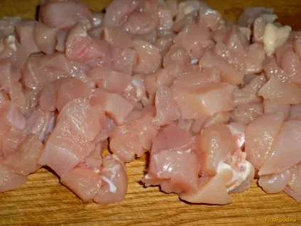 Смажена капуста з куркою під сиром рецепт з фото