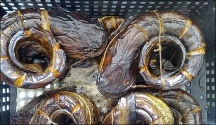 Копчений сом - делікатес до застілля в домашніх умовах (копчений) Копчений сом - делікатес до застілля в домашніх умовах