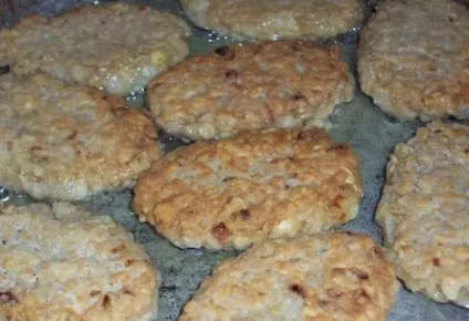 Котлети з геркулесу (прості, пісні) рецепти з фото (котлети з геркулесу пісні рецепт) Котлети з геркулесу (прості, пісні) рецепти з фото