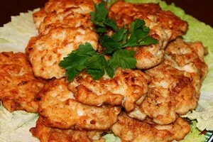 Курячий рулет у фользі в духовці різні способи приготування (духовці) Курячий рулет у фользі в духовці різні способи приготування
