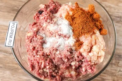 Куряча ковбаса в домашніх умовах - покроковий рецепт з фото як приготувати